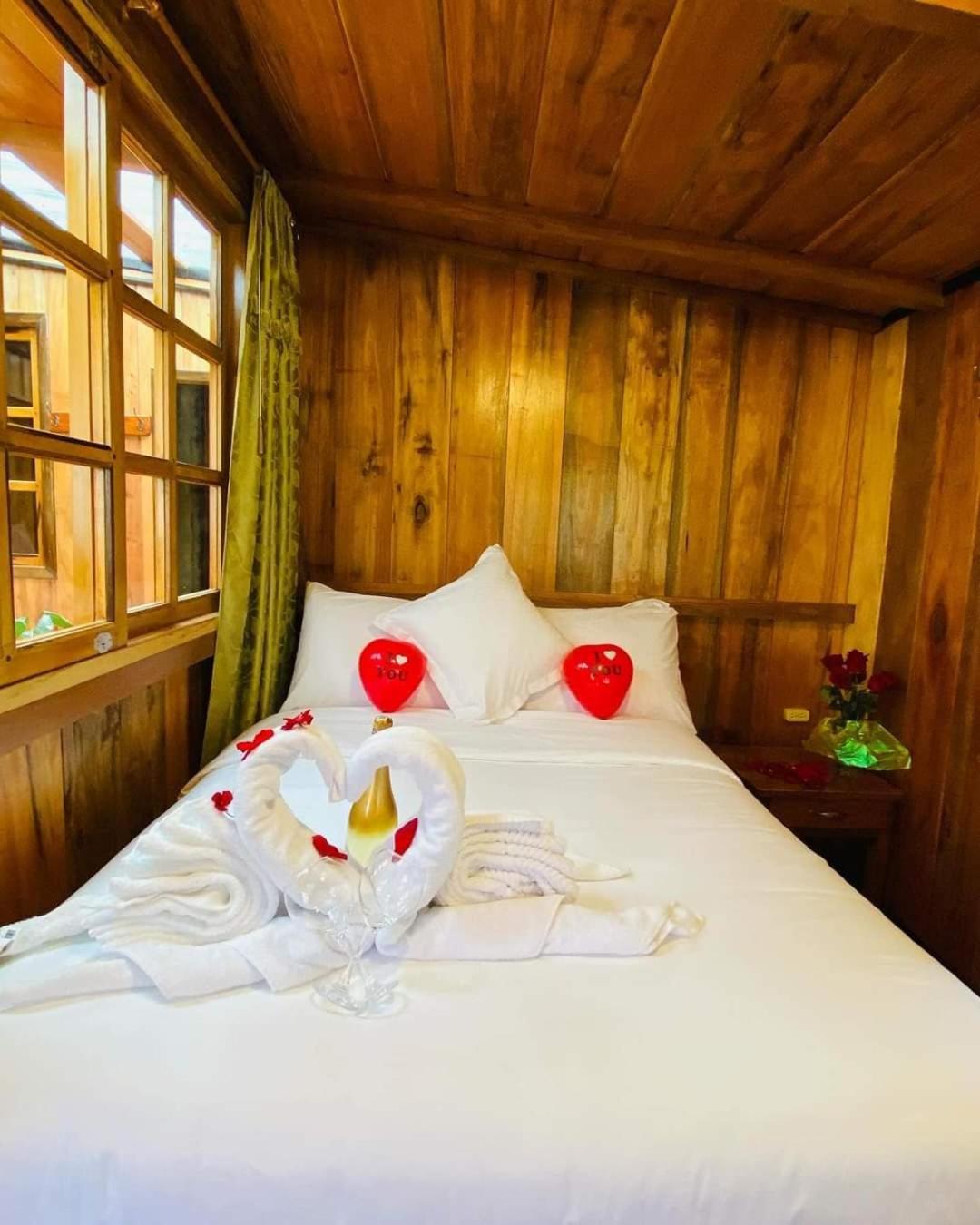 Guayabo Hostal 민도 외부 사진