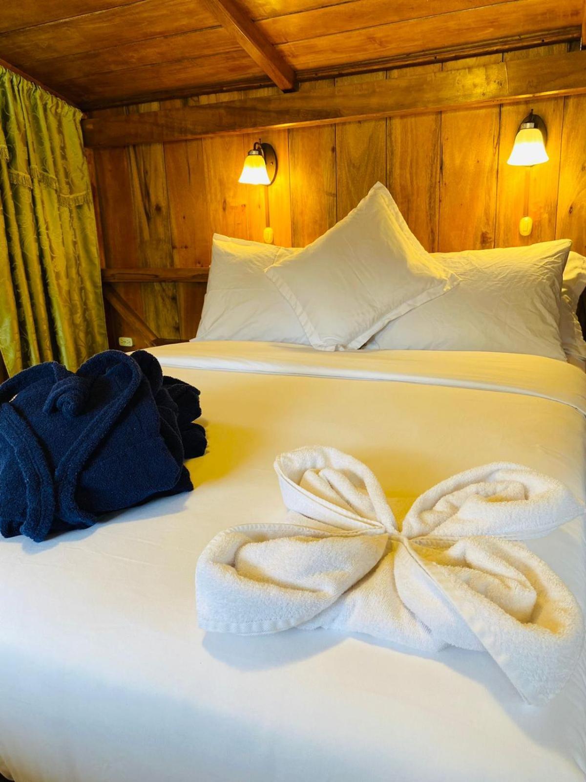 Guayabo Hostal 민도 외부 사진