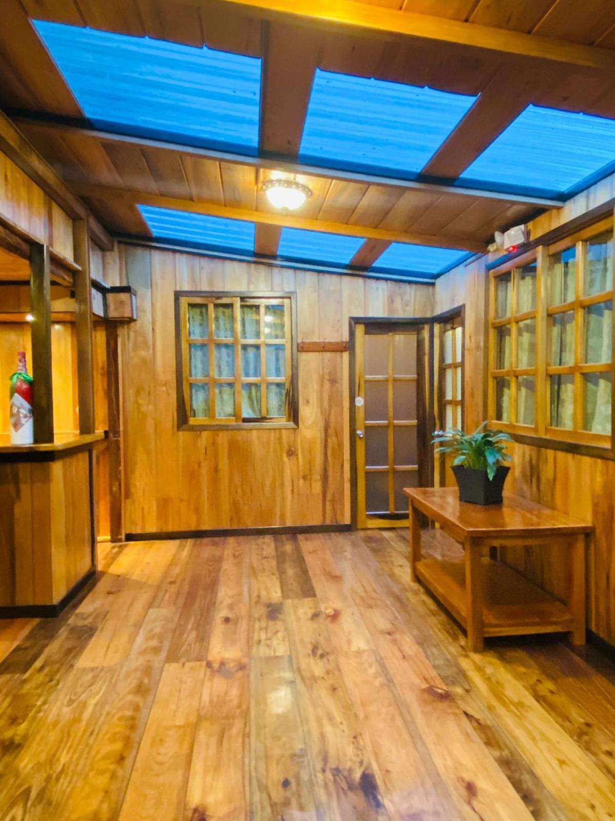 Guayabo Hostal 민도 외부 사진