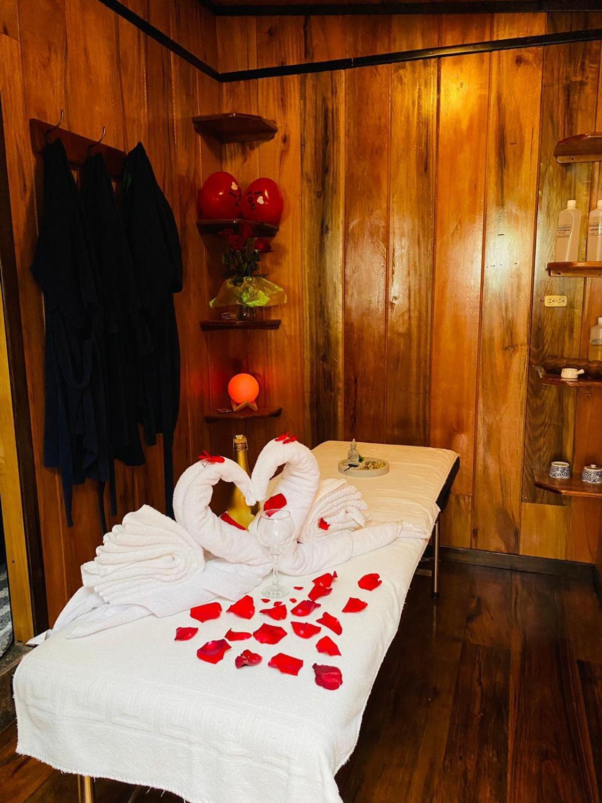 Guayabo Hostal 민도 외부 사진