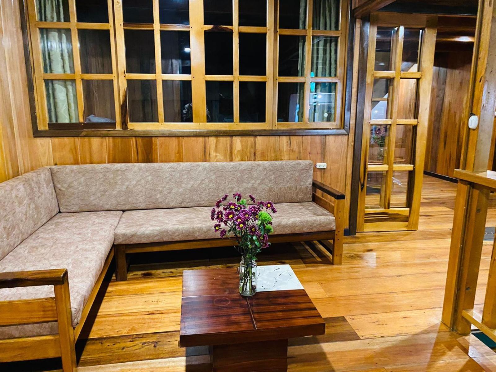 Guayabo Hostal 민도 외부 사진