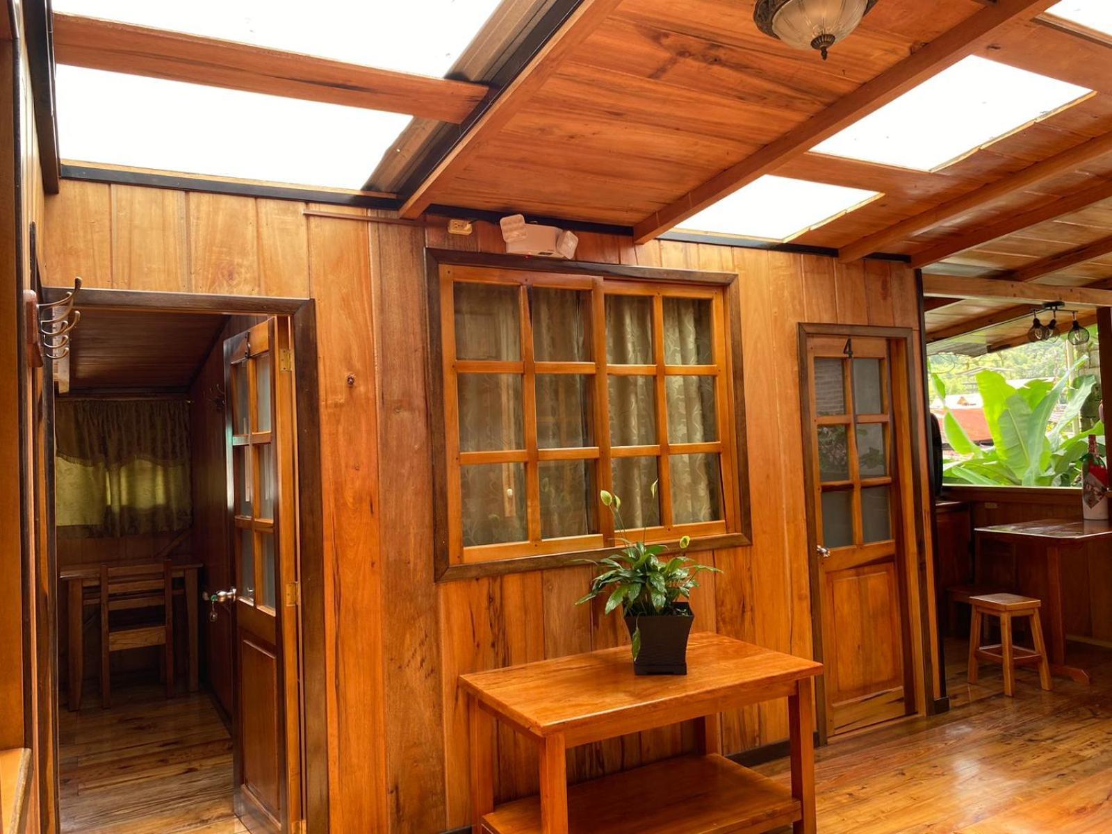 Guayabo Hostal 민도 외부 사진