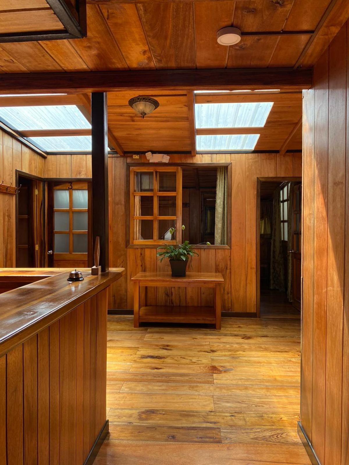 Guayabo Hostal 민도 외부 사진